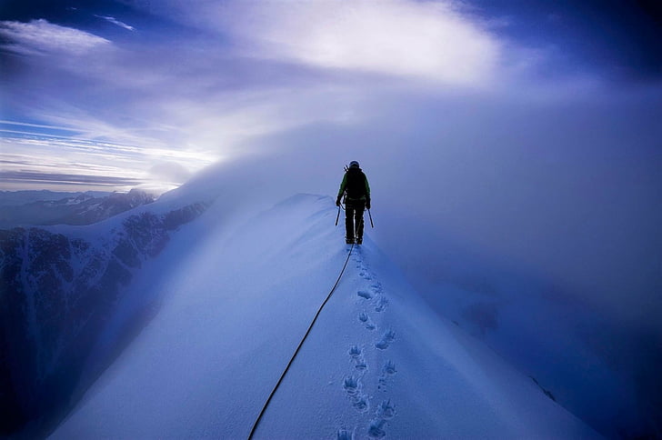 Sports, alpinisme, brouillard, traces de pas, montagne, neige, hiver, Fond d'écran HD