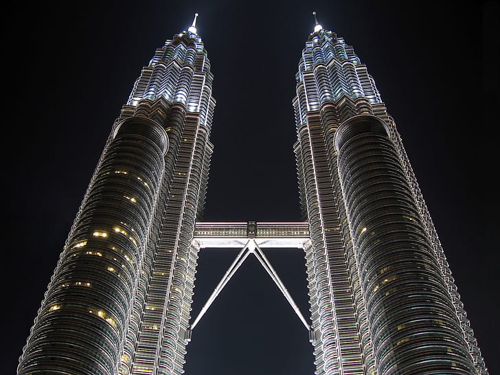 Heights of Petronas, petronas twin towers in malysia, heights, petronas, HD wallpaper