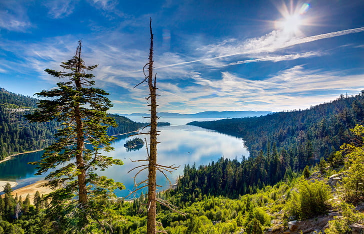 AS, California, Danau Tahoe, matahari, AS, batu, langit, awan, hutan, pohon, gunung, California, pemandangan teratas, danau, Tahoe, Danau Tahoe, Wallpaper HD