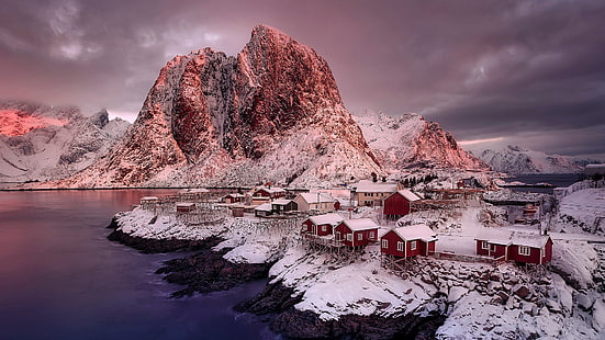 la nature, hiver, Montagne, îles Lofoten, neige, Lofoten, reine, Norvège, maisons rouges, village de pêcheurs, Fond d'écran HD HD wallpaper