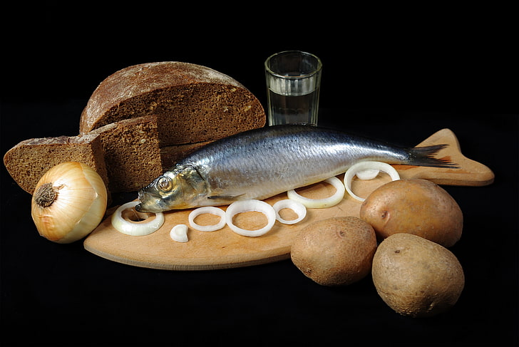 silver fish, glass, ring, Board, vodka, herring, potatoes, black bread, onion, HD wallpaper
