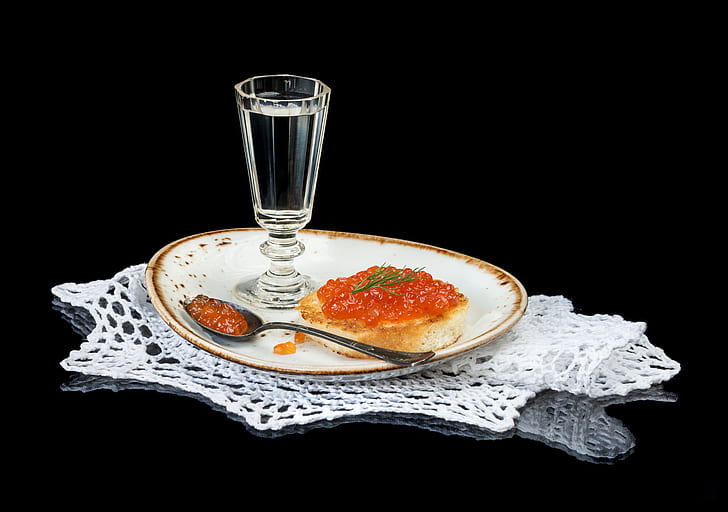 plate, bread, spoon, black background, vodka, sandwich, caviar, glass, napkin, red caviar, HD wallpaper