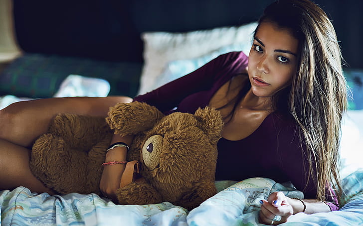 Девочка с мишкой на кровати, Девочка, Тедди, Медведь, Кровать, HD обои