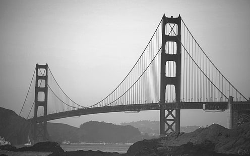 черно-белый деревянный дом, мост, мост Золотые Ворота, Сан-Франциско, монохромный, HD обои HD wallpaper