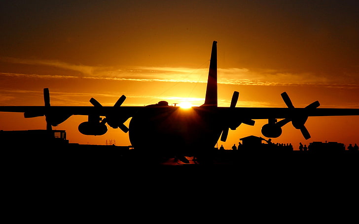 silhouette of man and woman painting, Lockheed C-130 Hercules, aircraft, military aircraft, sunset, silhouette, HD wallpaper