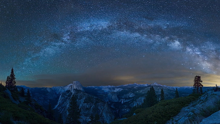 gwiaździsta noc, noc, drzewa, przyroda, krajobraz, Park Narodowy Yosemite, Droga Mleczna, USA, Half Dome, góry, gwiazdy, skała, las, wodospad, Tapety HD