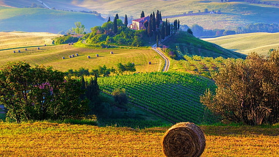 gård, höstackar, landskap, terrasserade fält, stuga, Toscana, Italien, HD tapet HD wallpaper