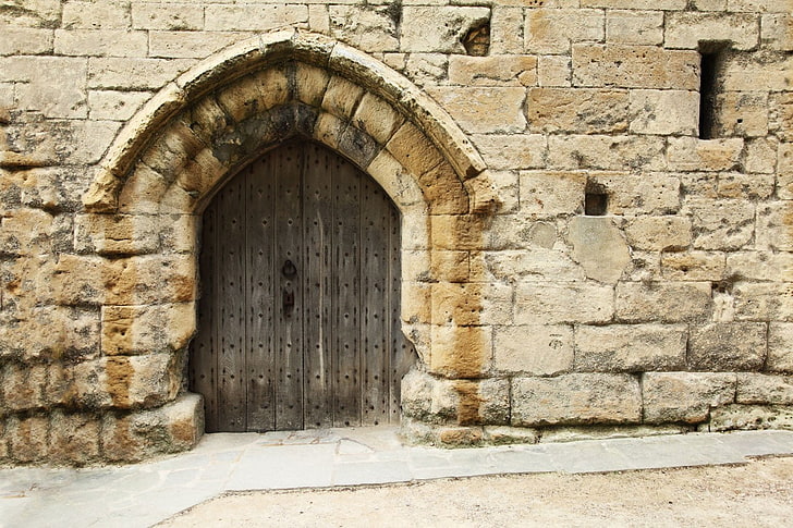 brązowe drewniane drzwi, łuk, architektura, budynek, zamek, drzwi, historia, średniowieczny, stary, kamienie, zabytkowe, ściana, Tapety HD