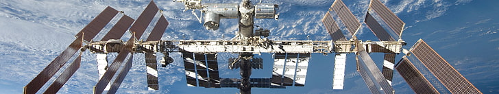 灰色の宇宙衛星、国際宇宙ステーション、ISS、NASA、宇宙、地球、太陽系、軌道、軌道ステーション、白、青、茶色、 HDデスクトップの壁紙