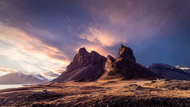 montanha marrom, islândia, montanhas, céu, nuvens, pico nevado, natureza, HD papel de parede