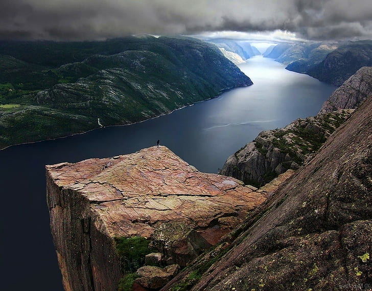 preikestolen норвегия фиорд облаци скала планина море зелено синьо природа пейзаж, HD тапет