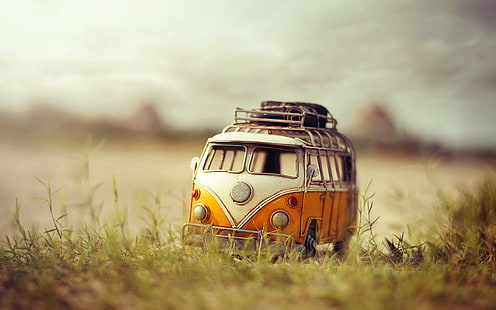 orange und weißes Volkswagen Kombi-Druckgussspielzeug, Makro, Hintergrund, Spielzeug, Bus, HD-Hintergrundbild HD wallpaper