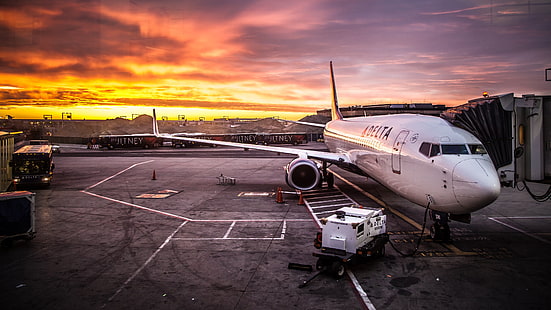 авиакомпания, небо, самолет, воздушное путешествие, авиация, авиалайнер, Боинг, закат, аэропорт, аэробус, HD обои HD wallpaper