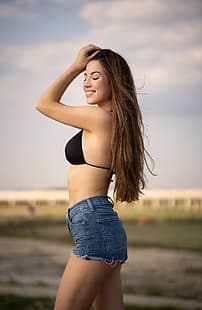 Julia forstner, shorts de jean, modelo, sonriendo, bokeh, Fondo de pantalla HD HD wallpaper