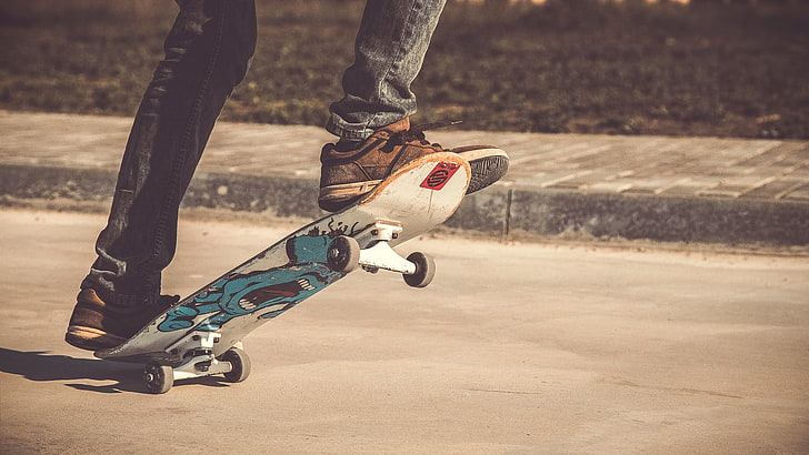 whtie and blue skateboard, skateboard, sneakers, sports, HD wallpaper