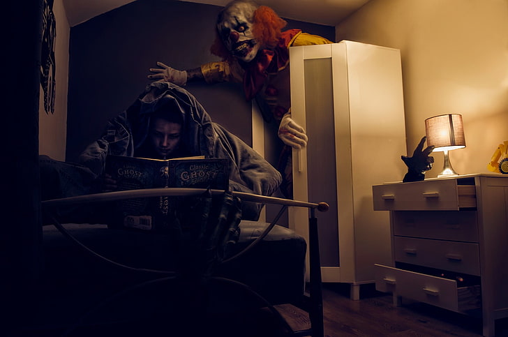 weiße Holzmöbel, Horror, Clown, HD-Hintergrundbild