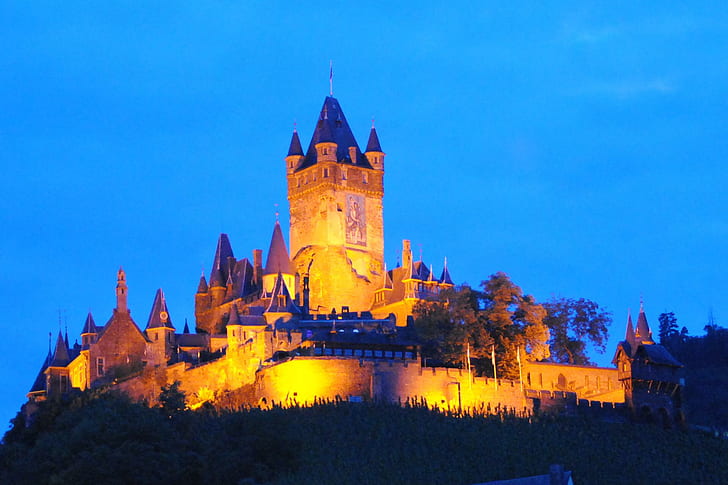 Castle Cochem, famoso castillo marrón y negro, cochem, castillo, ciudad, alemán, animales, Fondo de pantalla HD