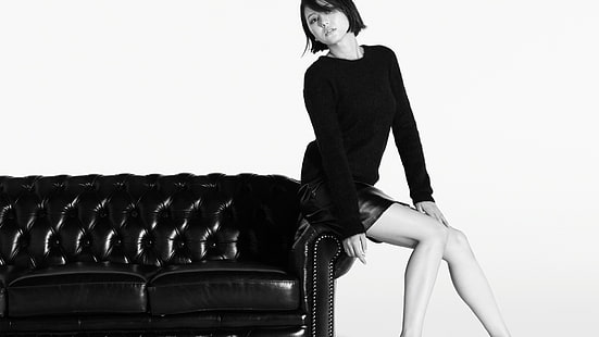 Masami Nagasawa, soffa, svartvitt, kort hår, asiat, kvinnor, svarta kläder, HD tapet HD wallpaper