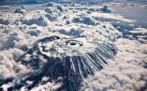 gri ve beyaz plato, doğa, manzara, dağlar, bulutlar, karlı tepe, Mount Kilimanjaro, Afrika, kar, havadan görünümü, kuşbakışı, volkan, HD masaüstü duvar kağıdı HD wallpaper