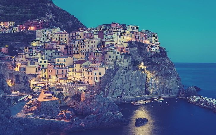 domy na górze, Manarola, Cinque Terre, Włochy, miasto, Tapety HD