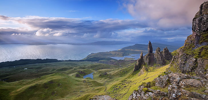 vista a la montaña cerca del mar, vista a la montaña, mar, Escocia, Isla de Skye, viejo hombre de Storr, naturaleza, montaña, paisaje, paisajes, roca - Objeto, al aire libre, cielo, nube - Cielo, Fondo de pantalla HD
