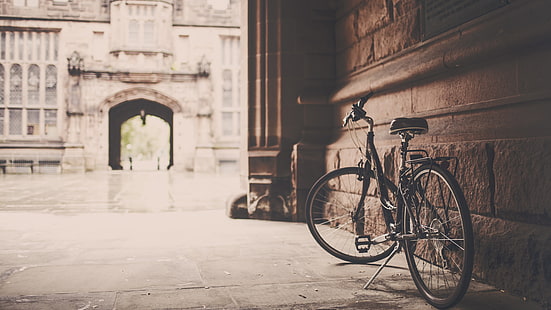 دراجة ، شارع ، دراجة طريق ، صورة عتيقة ، ركوب دراجات ، قوس ، جدار ، مركبة ، واجهة، خلفية HD HD wallpaper