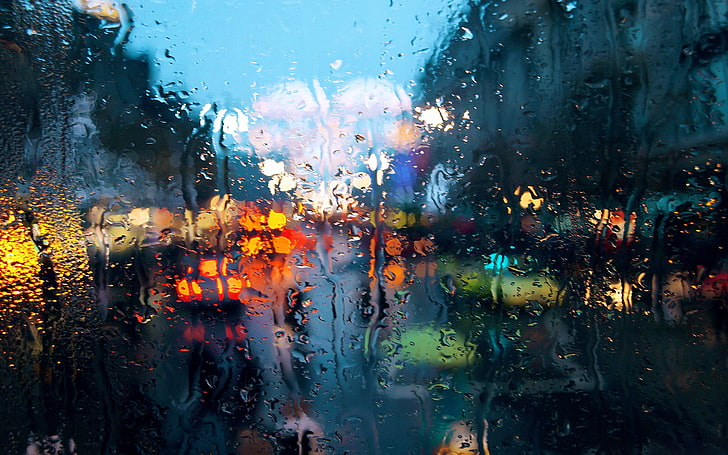 panneau de verre clair, pluie, paysage urbain, eau sur verre, bokeh, Fond d'écran HD