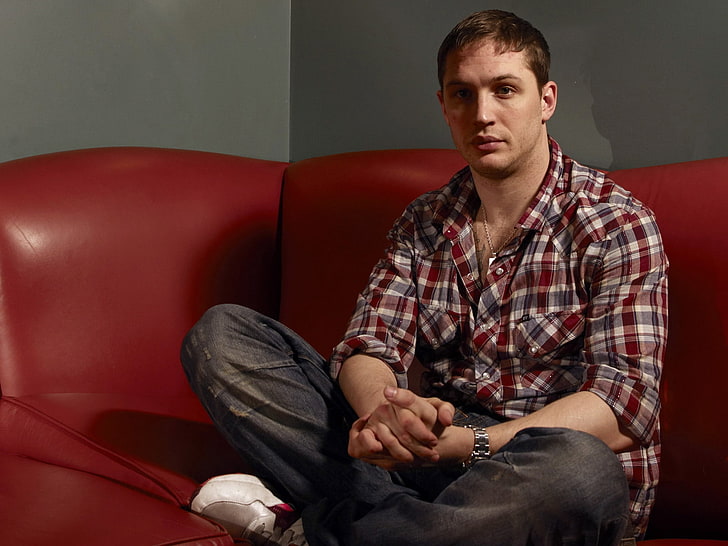 men's red-and-gray button-up long-sleeved shirt and gray jeans, tom hardy, actor, celebrity, couch, design, HD wallpaper