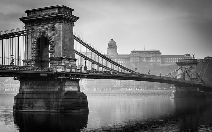 arkitektur, Budapest, Ungern, gammal byggnad, huvudstad, stadsbild, stad, svartvit, bro, gammal bro, vatten, reflektion, flod, kedjebron, HD tapet