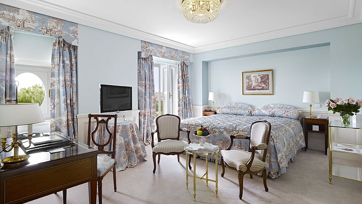 white and blue floral bedroom ser, Hotel Du Cap Eden Roc, France, Best Hotels of 2015, tourism, travel, resort, vacation, room, bed, white, booking, HD wallpaper