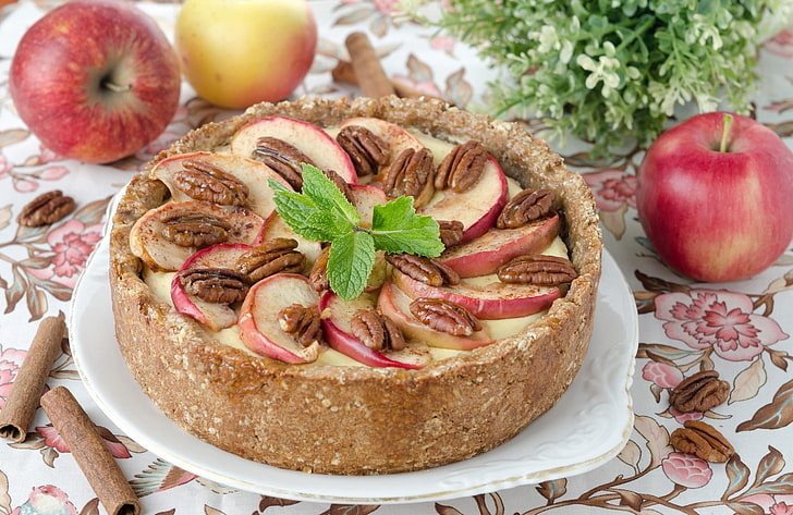 apples, food, plate, pie, cake, nuts, cinnamon, mint, cream, cakes, HD wallpaper