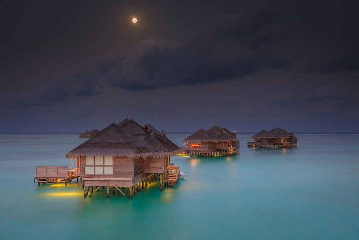 brown and black nipa huts in the middle of ocean illustration, Maldives, Moon, resort, sea, bungalow, clouds, tropical, beach, nature, landscape, HD wallpaper