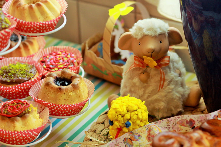 white sheep plush toy, easter, cake, holiday, lamb, baked, HD wallpaper