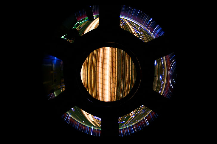 ضوء LED باللونين الأسود والأصفر ، والفضاء ، والتعرض الطويل ، ومحطة الفضاء الدولية، خلفية HD