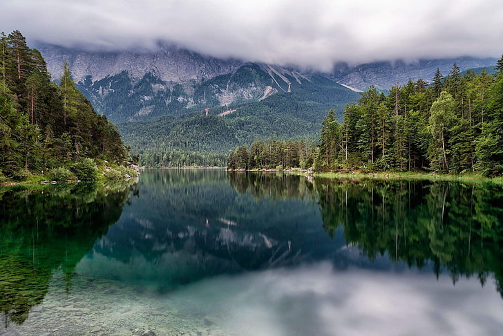 ภูเขาใกล้แหล่งน้ำภาพถ่ายการถ่ายภาพทิวทัศน์ธรรมชาติมืดครึ้มทะเลสาบสะท้อนป่าภูเขาฤดูร้อนเยอรมนี, วอลล์เปเปอร์ HD