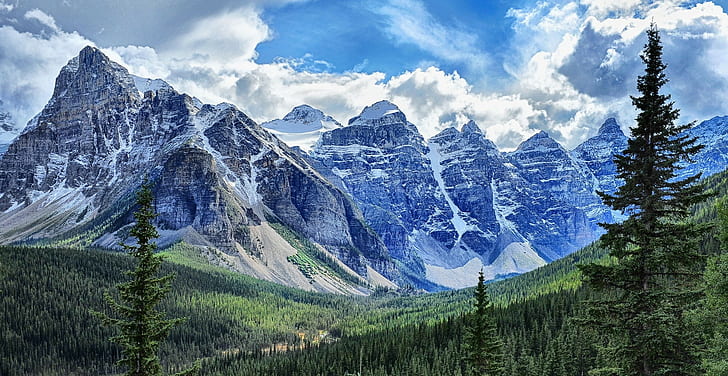 landschaft, natur, berge, wald, schneebedeckte spitze, wolken, kiefern, banff national park, kanada, HD-Hintergrundbild