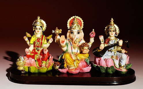 Saraswati Lord Ganesh and Laxmi, lord ganesha figurines, ganapati, joy, happiness, statues, HD wallpaper HD wallpaper