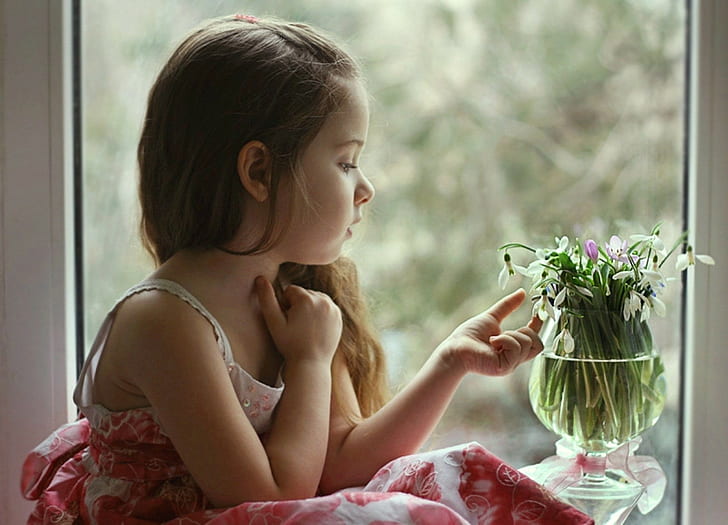 Child, Girl, Morning, Vase, Flowers, Window sill, HD wallpaper