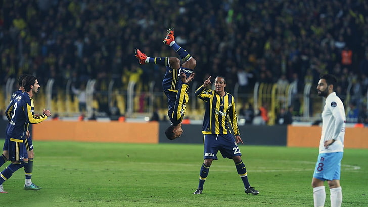 figura de acción negra y amarilla, Fenerbahçe, futbolistas, fútbol, Fondo de pantalla HD