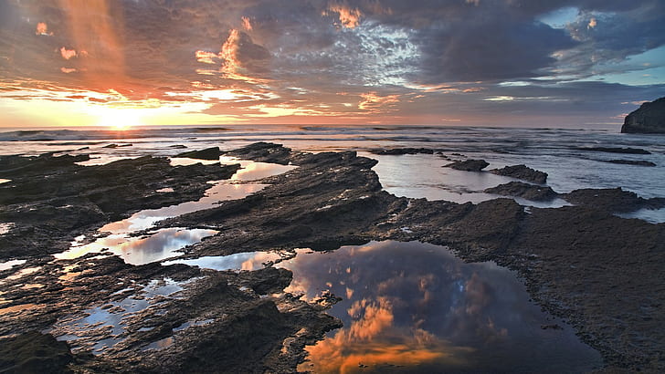 サンセットロックスストーンズオーシャンビーチクラウドHD、自然、海、雲、日没、ビーチ、岩、石、 HDデスクトップの壁紙