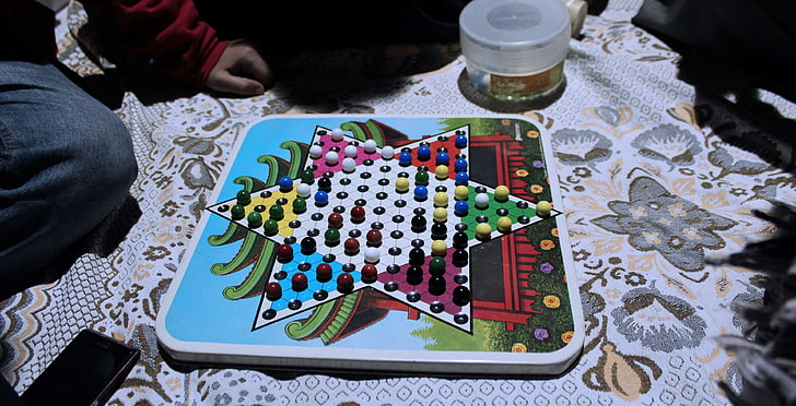 beach, chinesecheckers, colors, family, fun, night, outing, HD wallpaper