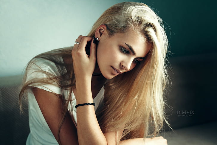 portrait, blonde, bracelets, model, white tops, women, looking away, black nails, HD wallpaper
