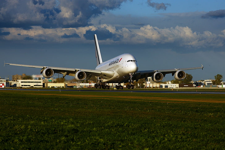 szary samolot, niebo, chmury, trawa, samolot, liniowiec, lotnisko, A380, wzrost, Airbus, Air France, Tapety HD