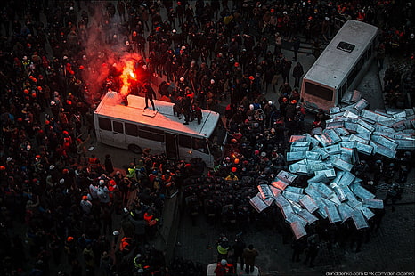 white bus, Ukraine, Ukrainian, Maidan, Kyiv, riots, HD wallpaper HD wallpaper