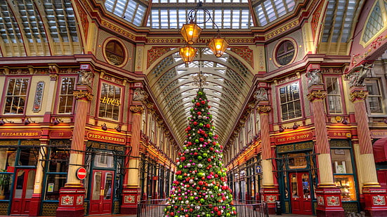 green Christmas tree, decoration, holiday, balls, England, London, tree, Christmas, Leadenhall Market, passage, HD wallpaper HD wallpaper