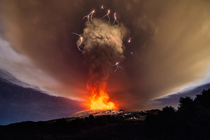 ilustracja ogniska, ogień, przyroda, wulkan, lawa, piorun, chmury, dym, Tapety HD