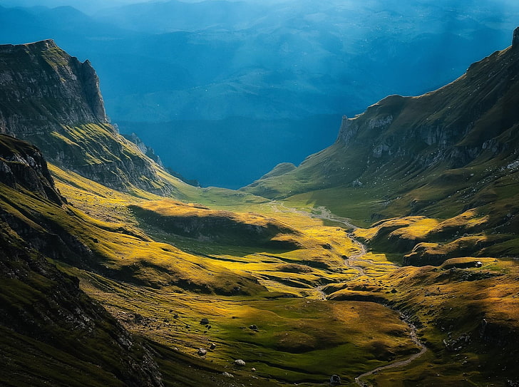 Valle, montañas, rayos de sol, hierba, acantilado, naturaleza, paisaje, Fondo de pantalla HD