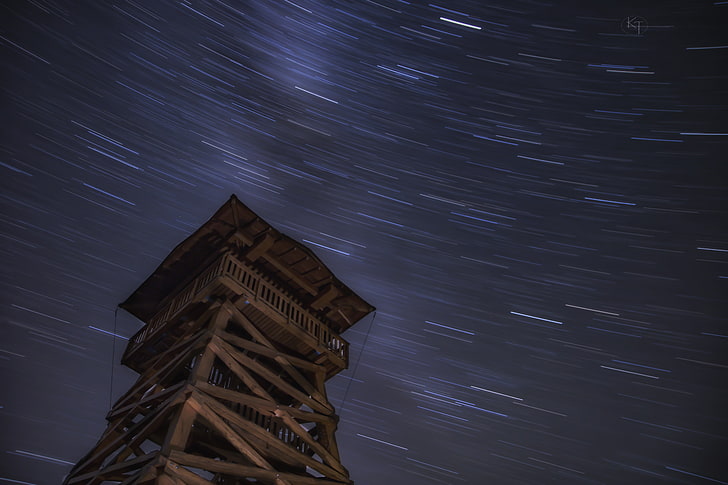 Menara pengawal kayu coklat, Bulan, galaksi, jejak bintang, Hongaria, bangunan, Wallpaper HD