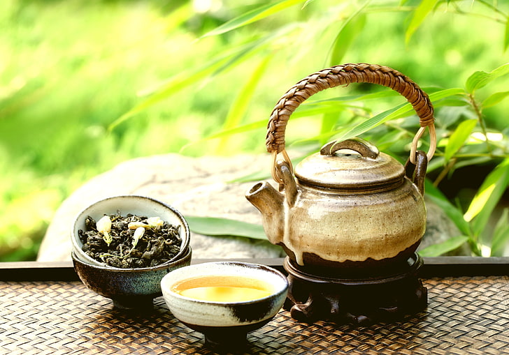 Goldkessel und weiße Schale, Tee, Teekanne, Tasse, Blütenblätter, HD-Hintergrundbild