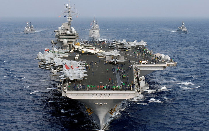 حاملة طائرات تابعة للبحرية الأمريكية ، سفينة سوداء ورمادية ، حربية وجيش ، حاملة طائرات ، الولايات المتحدة الأمريكية ، جيش، خلفية HD